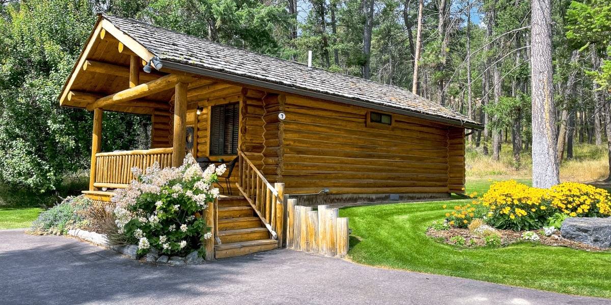 Flathead Lake Lodging